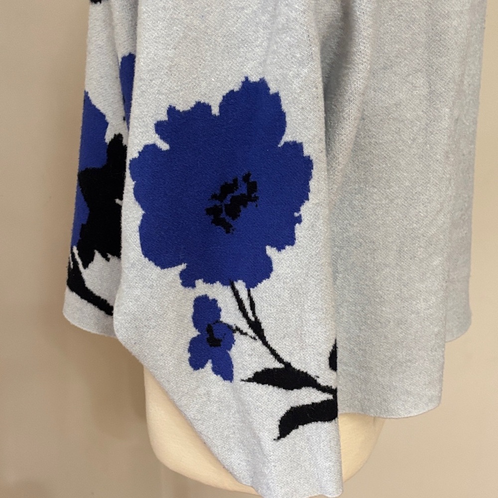 Anthropologie Light Gray Mock-Neck Sweater with Blue Floral Motif - Picture 3 of 8